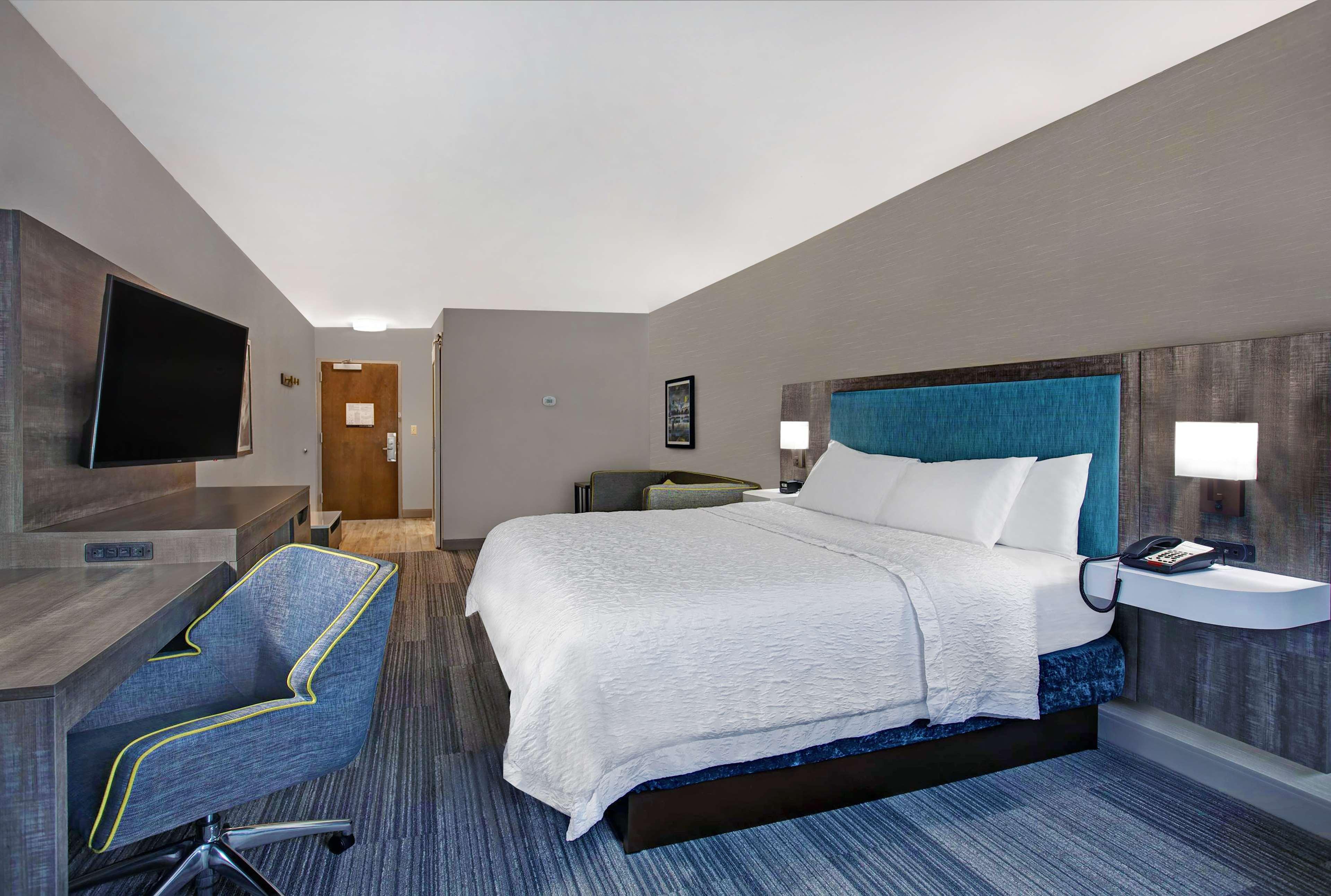 Hampton Inn Уестфийлд Екстериор снимка