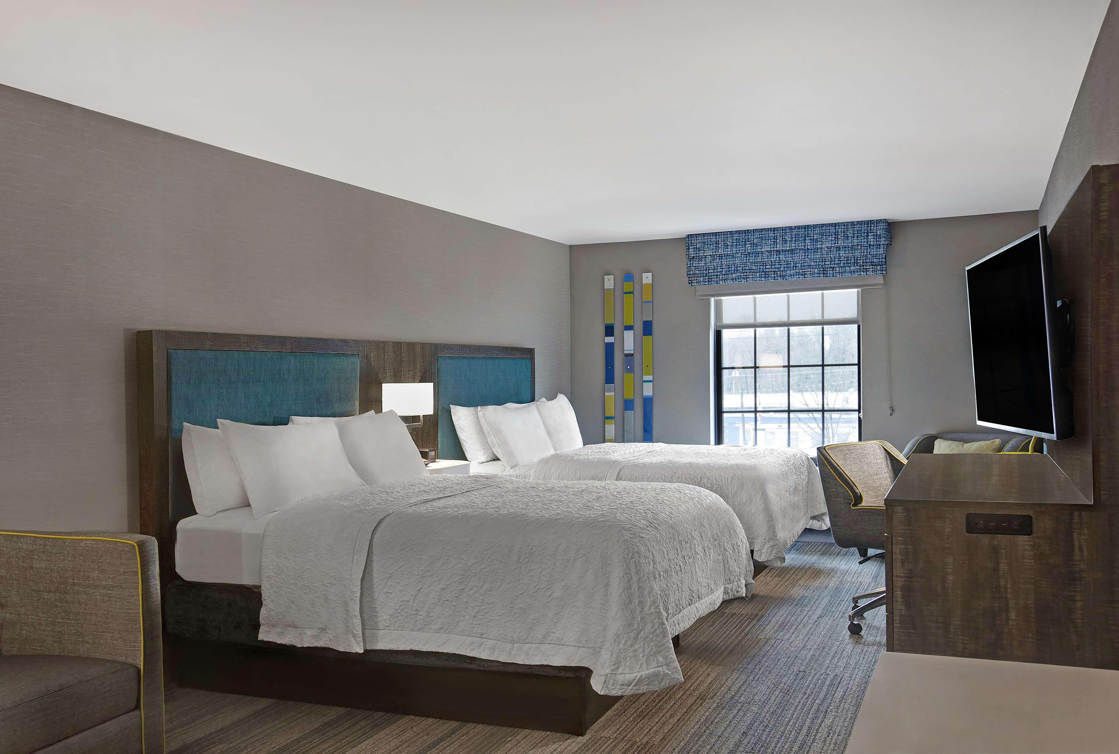 Hampton Inn Уестфийлд Екстериор снимка