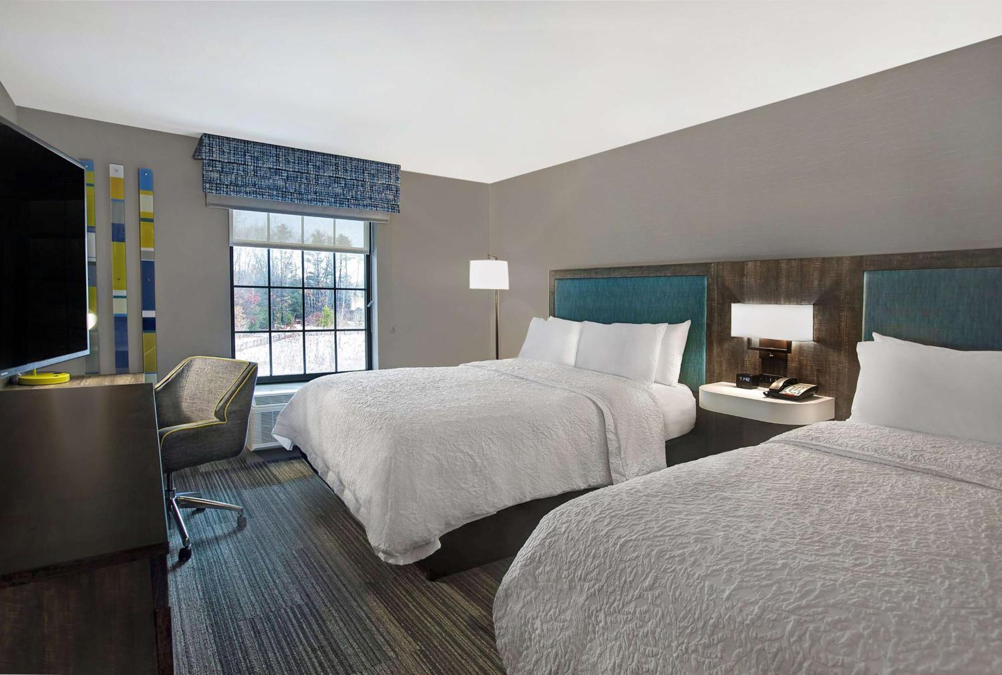 Hampton Inn Уестфийлд Екстериор снимка