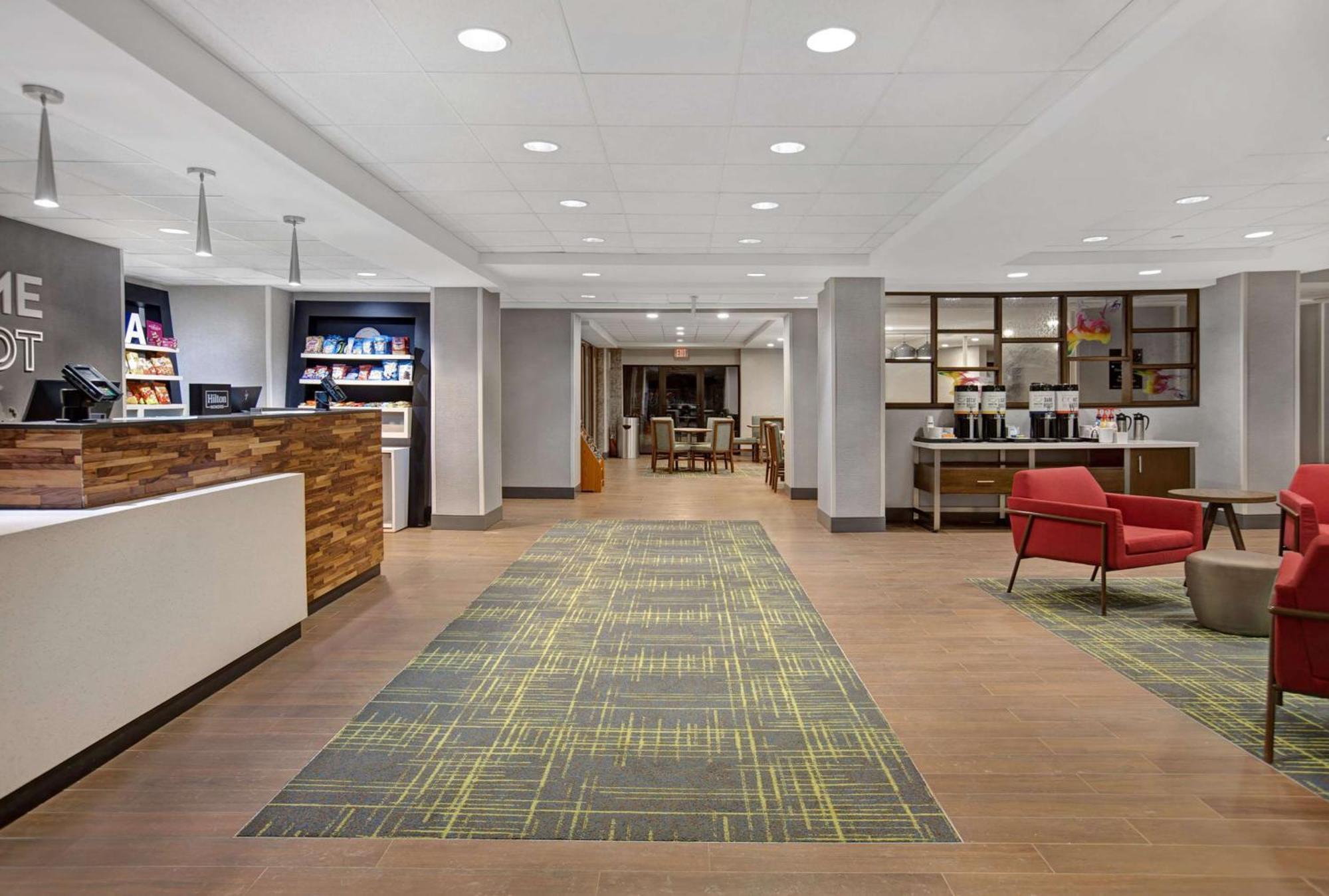 Hampton Inn Уестфийлд Екстериор снимка
