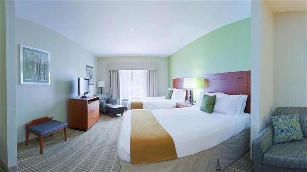 Hampton Inn Уестфийлд Екстериор снимка