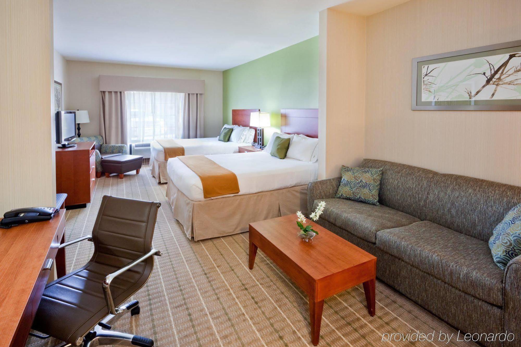 Hampton Inn Уестфийлд Екстериор снимка