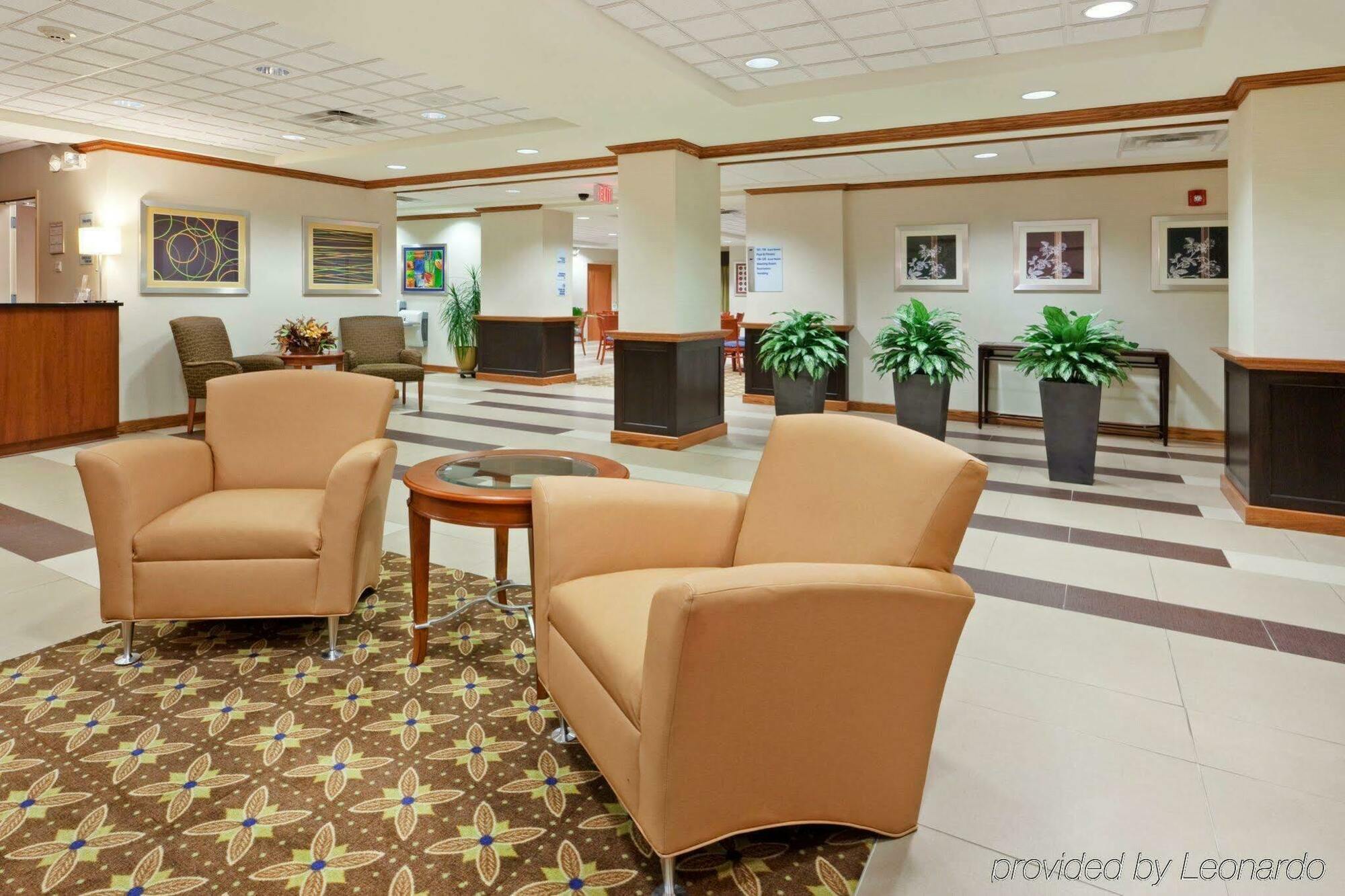 Hampton Inn Уестфийлд Екстериор снимка