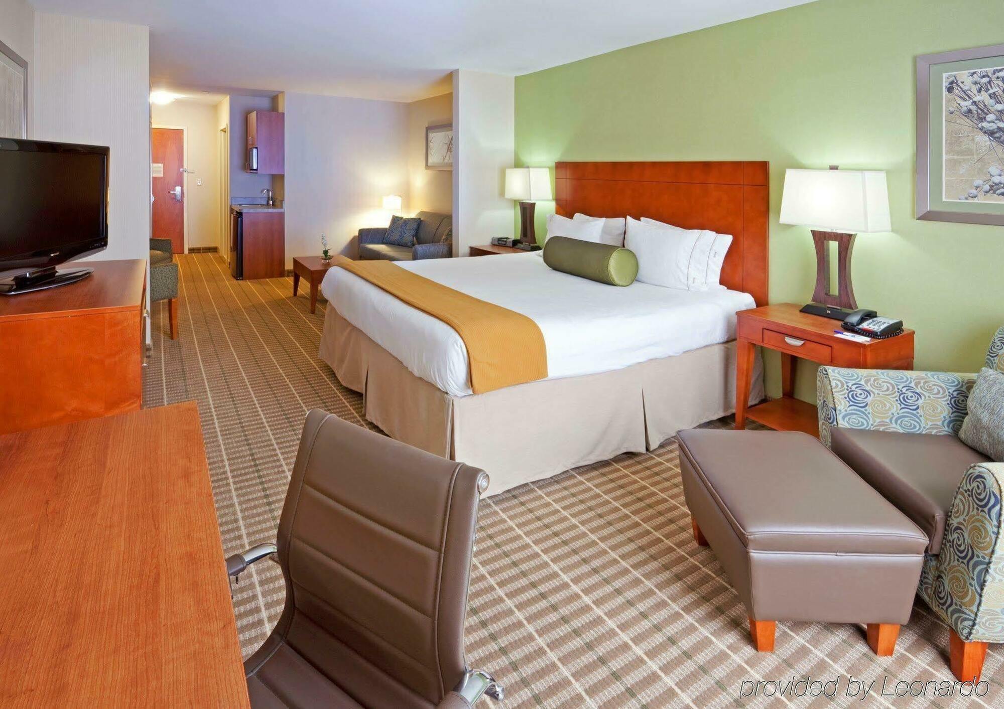 Hampton Inn Уестфийлд Екстериор снимка